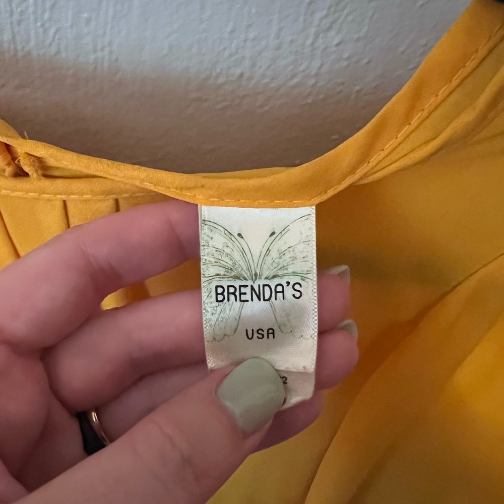 Brenda’s deep gold tunic - Picture 4 of 5